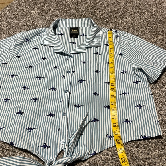 Boxlunch Her Universe Disney Aladdin Lamp stripe Womens Tie-Front Woven Top L - Picture 4 of 8